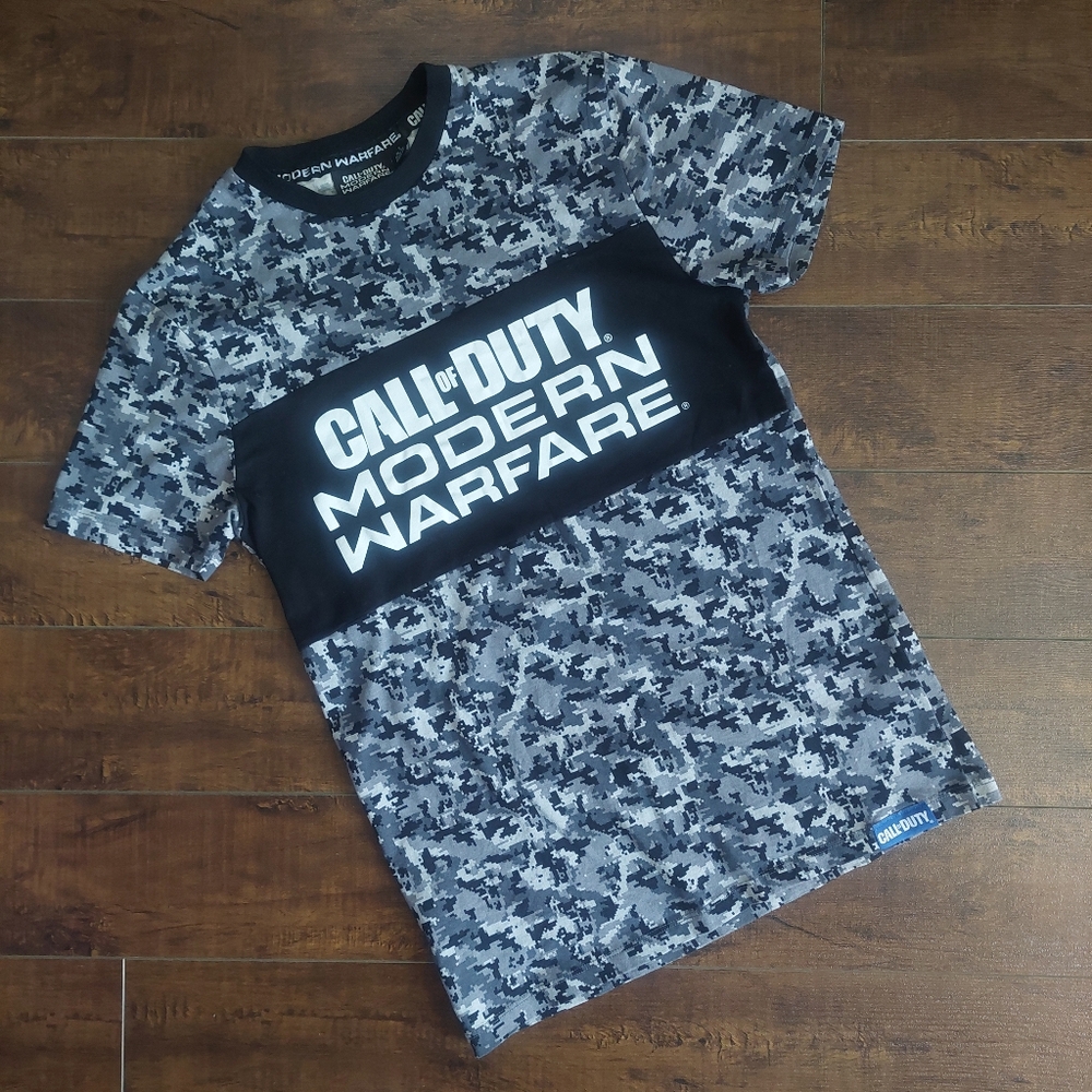 Call Of Duty Modern Warfare T-Shirt Size Small